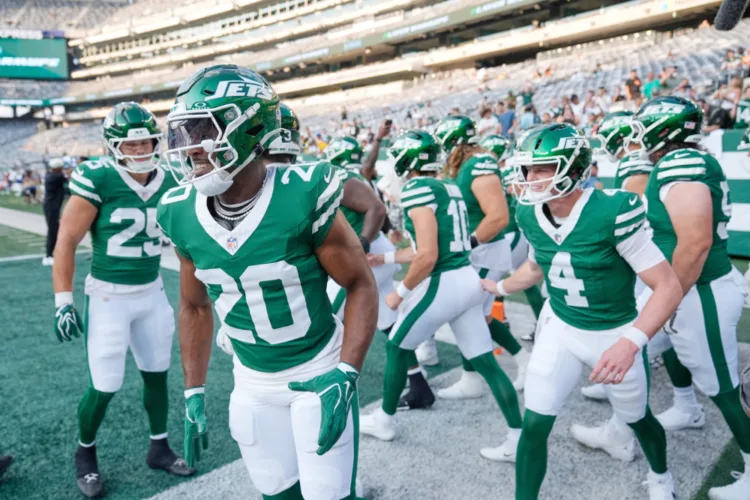 Hall out 2-3 weeks for Jets